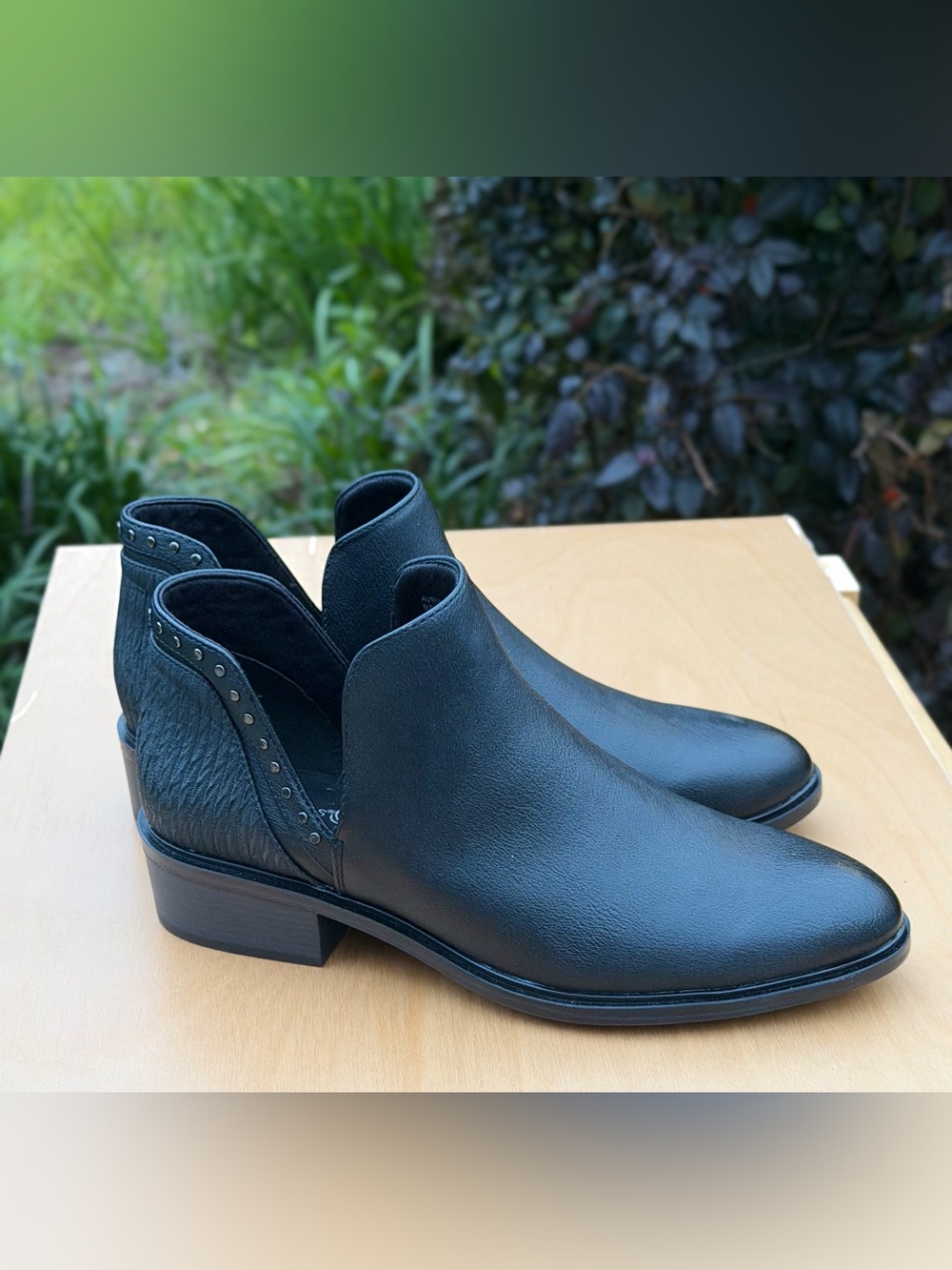 BareTraps Black Vegan Leather Cutout Pull On Ankle Booties Stud Low Heel 8 Women